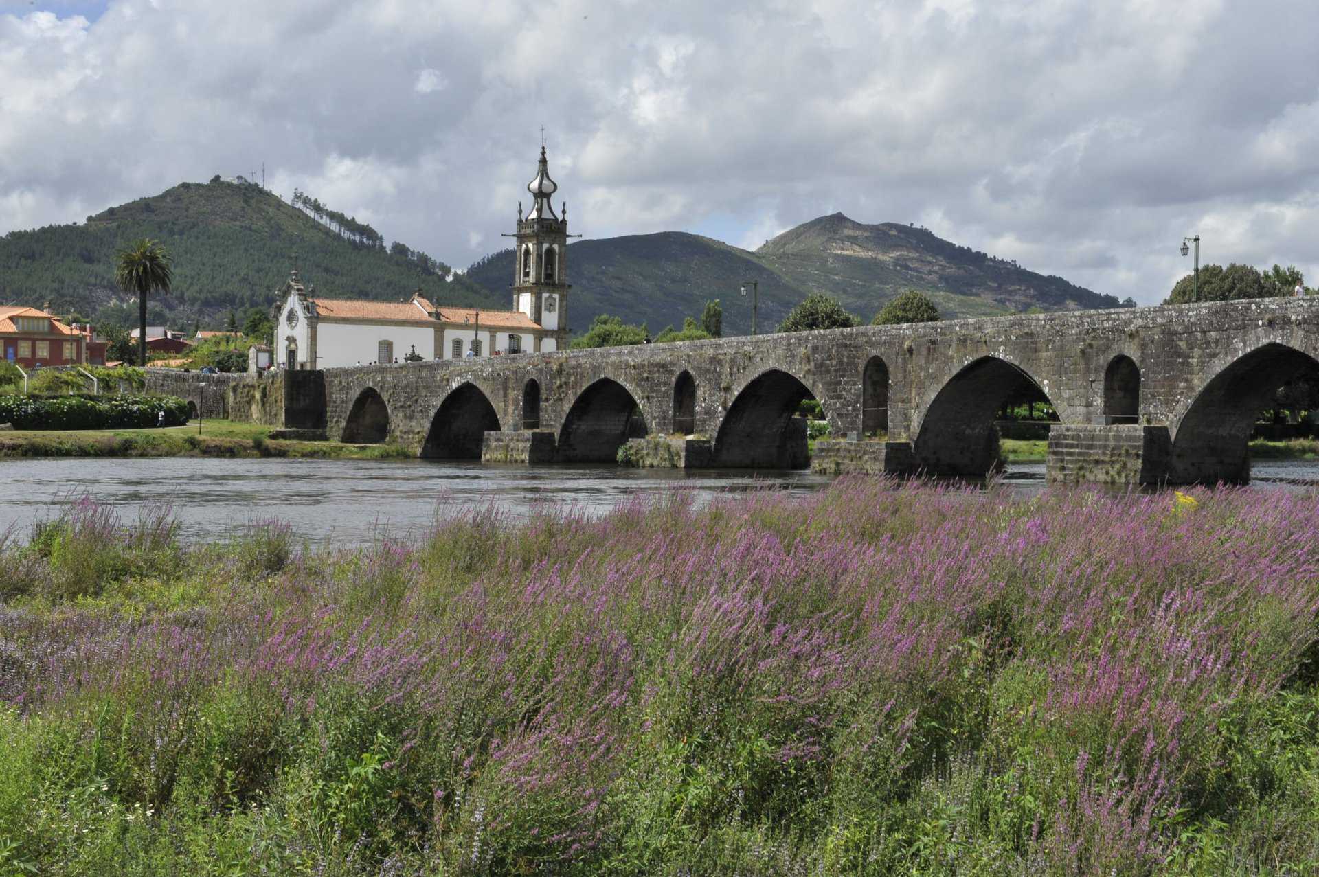 ponte de lima medieval bridge camino de santiago
